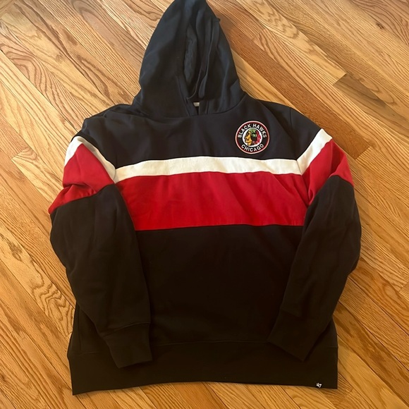 Blackhawks Men’s Sweatshirt! - Picture 1 of 4